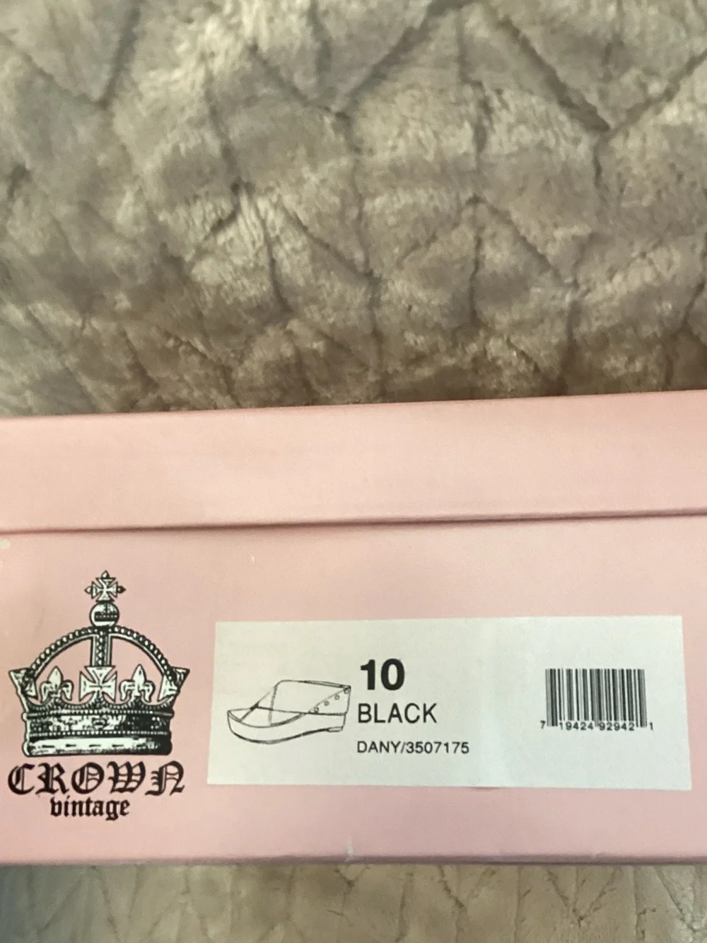 Crown Vintage slip wedge